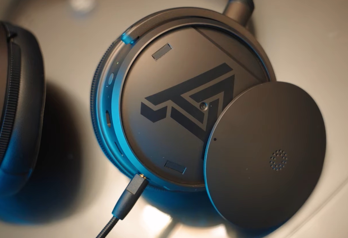 Audeze Maxwell 2 ANC Có Nâng Cấp Gì So Với Audeze Maxwell 2? So Sánh Chi Tiết
