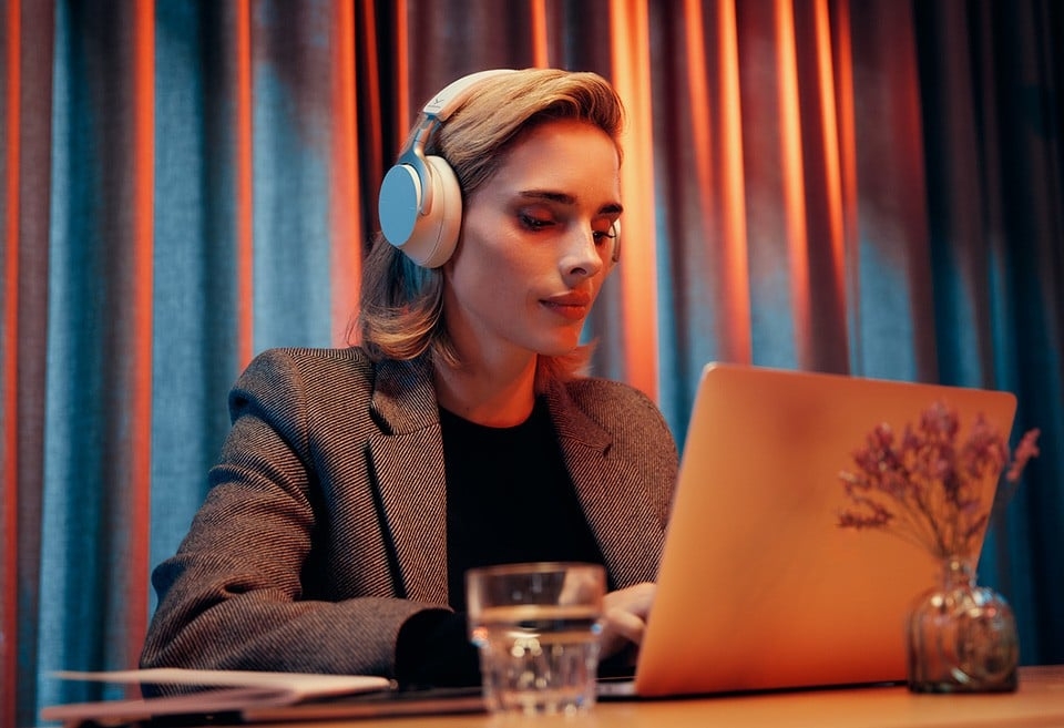 Beyerdynamic AVENTHO 200