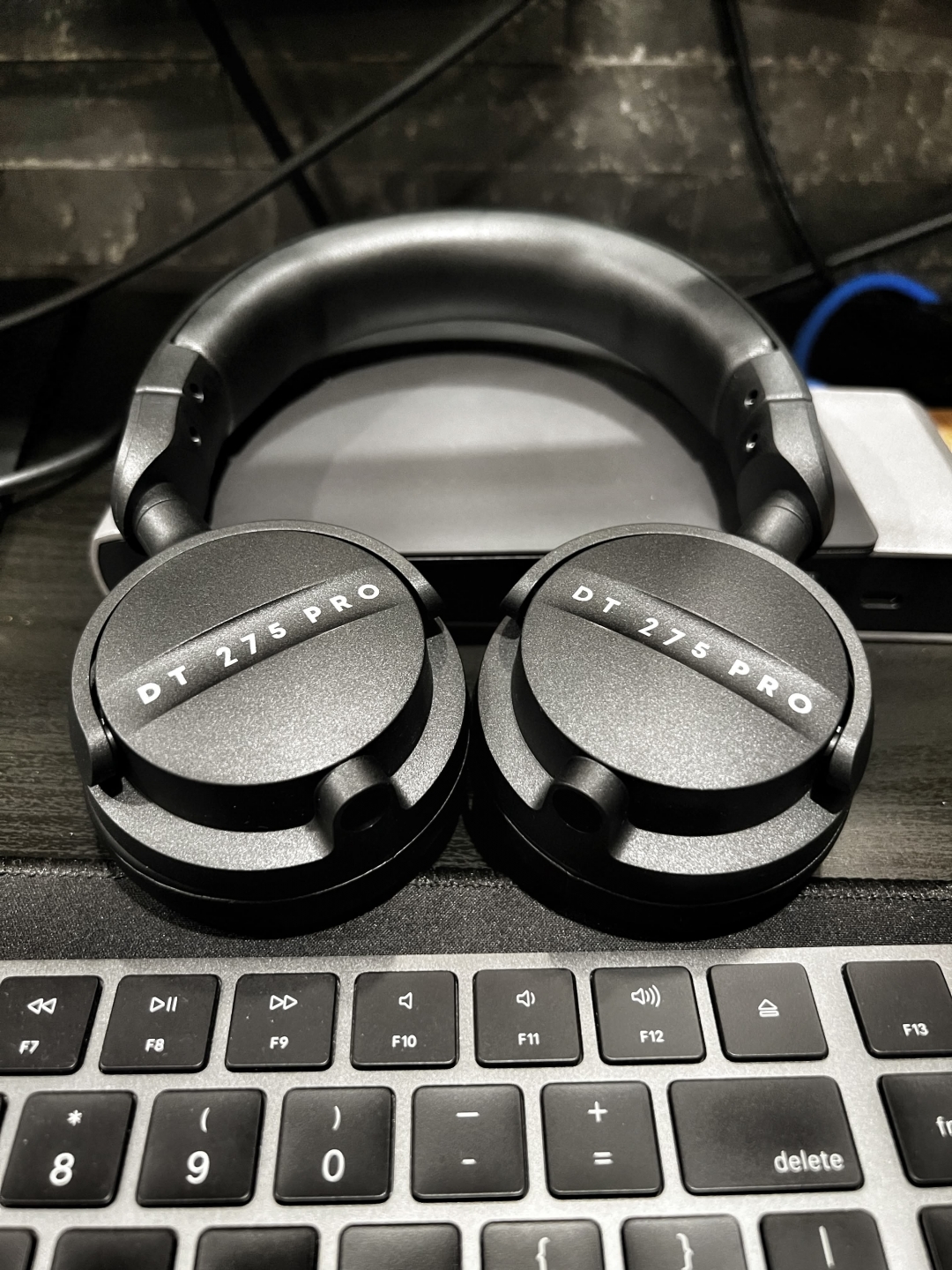 Beyerdynamic DT 275 PRO Đã Sẵn Hàng Tại Fitgearshop – Tai Nghe Monitoring On-Ear Cách Âm Cao