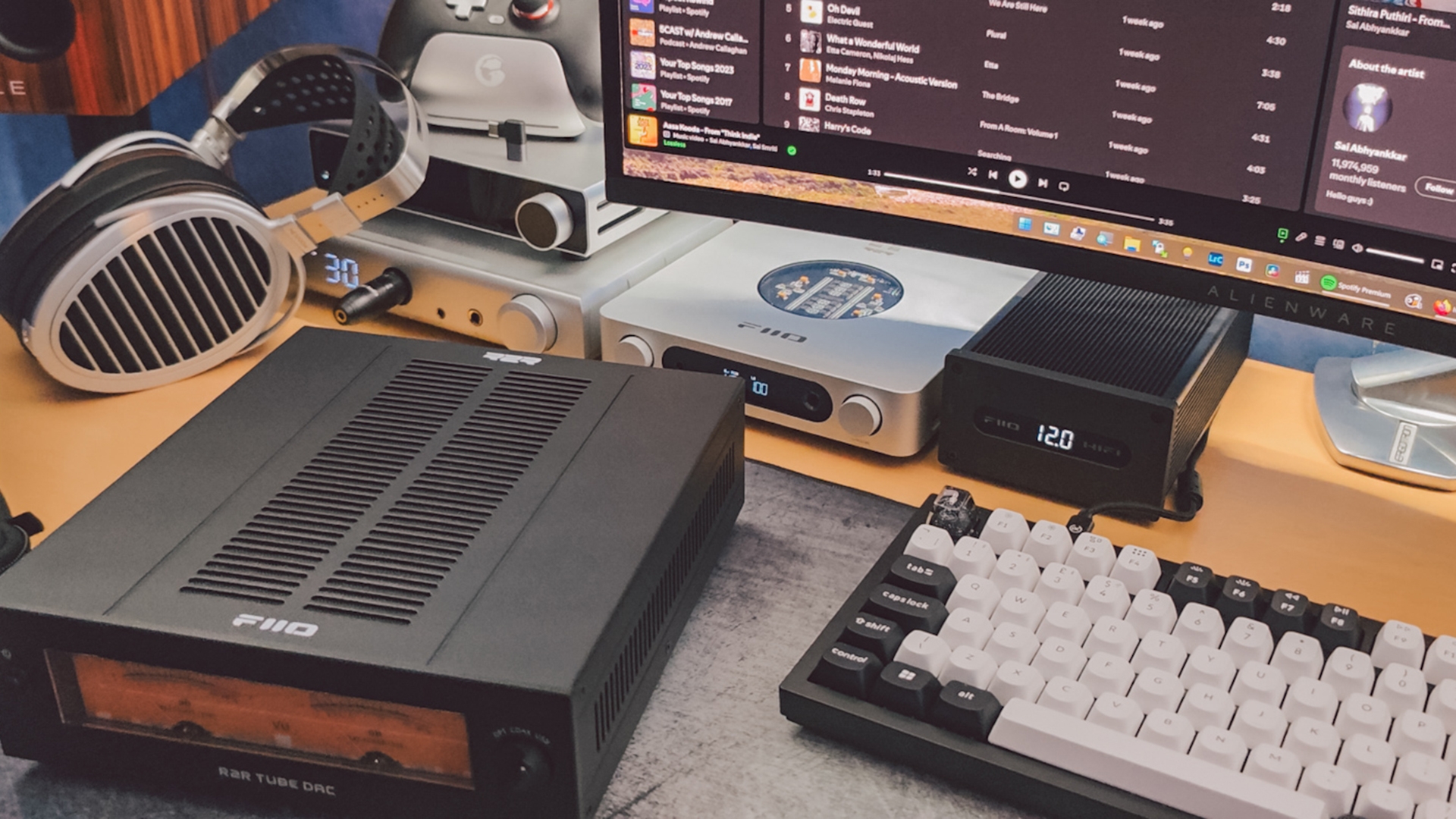 Đánh Giá Chi Tiết Chất Âm và Hiệu Suất FiiO WARMER R2R