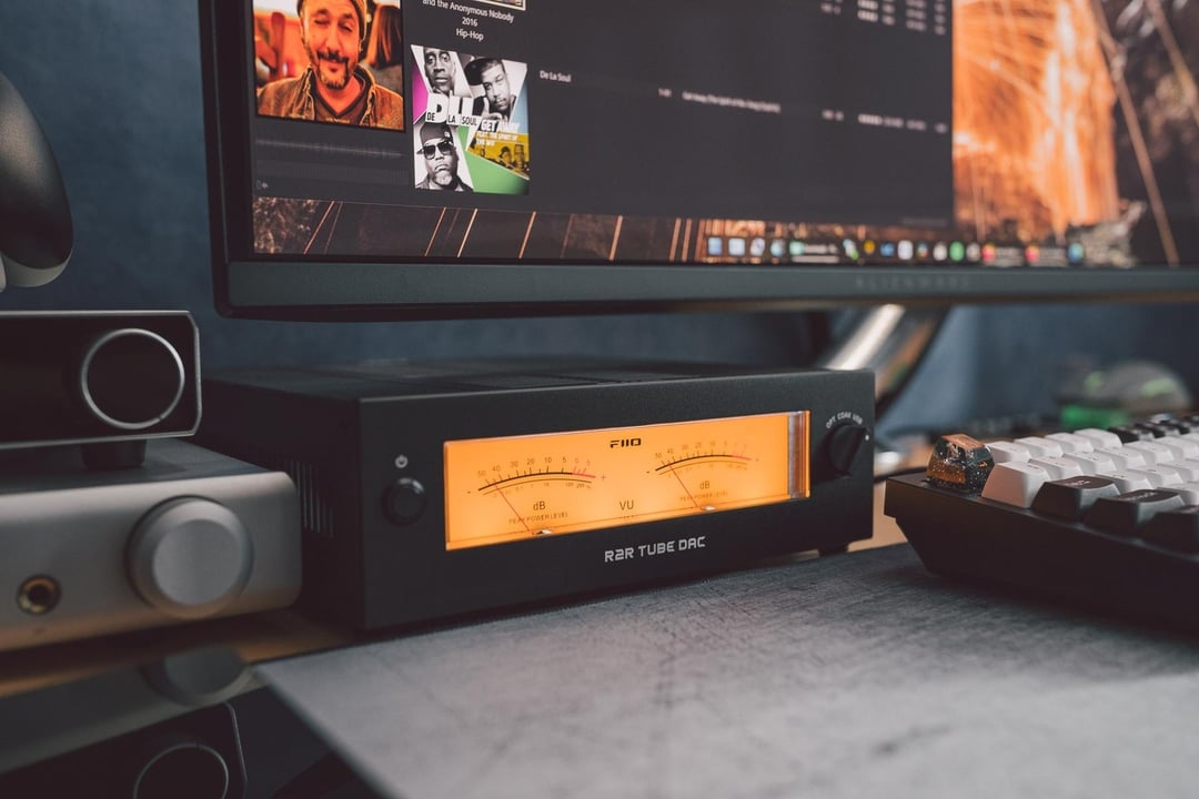 Đánh Giá Chi Tiết Chất Âm và Hiệu Suất FiiO WARMER R2R