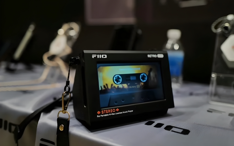 Đánh Giá Chi Tiết FiiO Retro Box – Loa Bluetooth Retro Độc Đáo Kết Hợp Dock DAP Đầy Sáng Tạo Giới thiệu