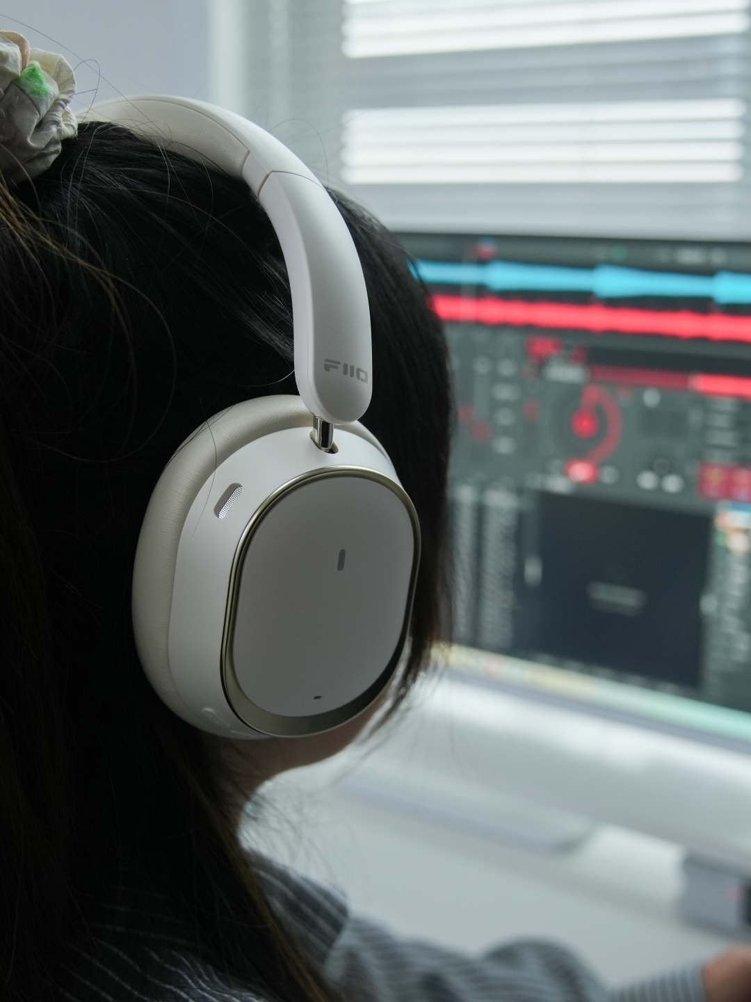 Đánh Giá Chi Tiết Tai Nghe FiiO EH13 – Tai Nghe Bluetooth Chống Ồn Đáng Mua Trong Tầm Giá