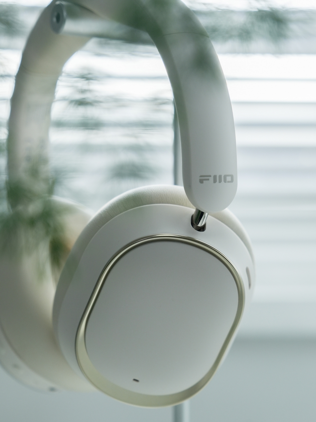 Đánh Giá Chi Tiết Tai Nghe FiiO EH13 – Tai Nghe Bluetooth Chống Ồn Đáng Mua Trong Tầm Giá