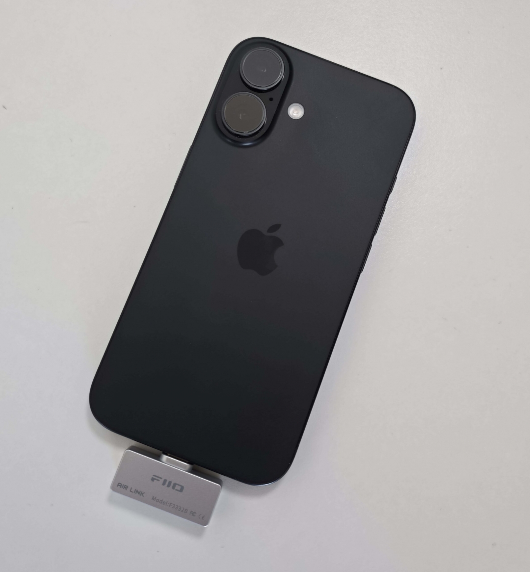 Đánh Giá FiiO Air Link – Portable Bluetooth Transmitter “Mở Khóa” LDAC & aptX Lossless Cho Mọi Thiết Bị