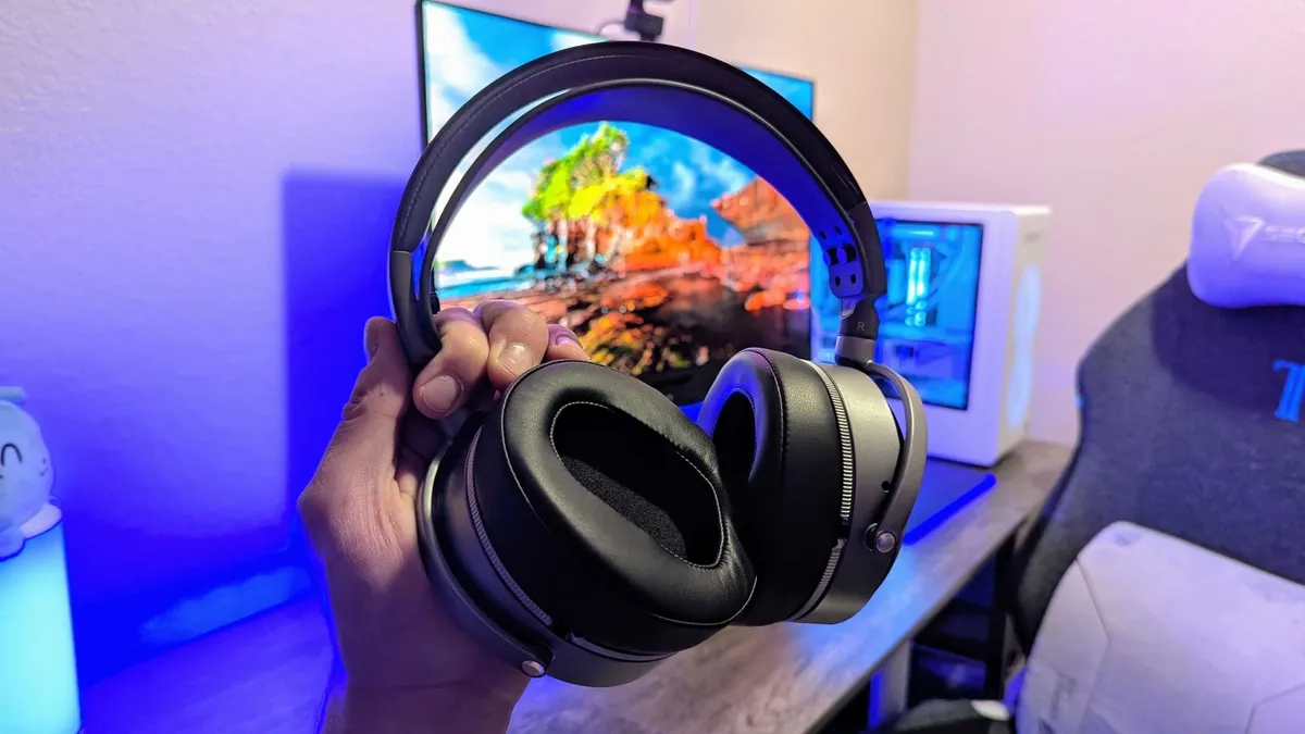 Đánh Giá Tai Nghe Audeze LCD-S20: Tai nghe phòng thu cân bằng, bền bỉ và sẵn sàng cho mọi bản mix