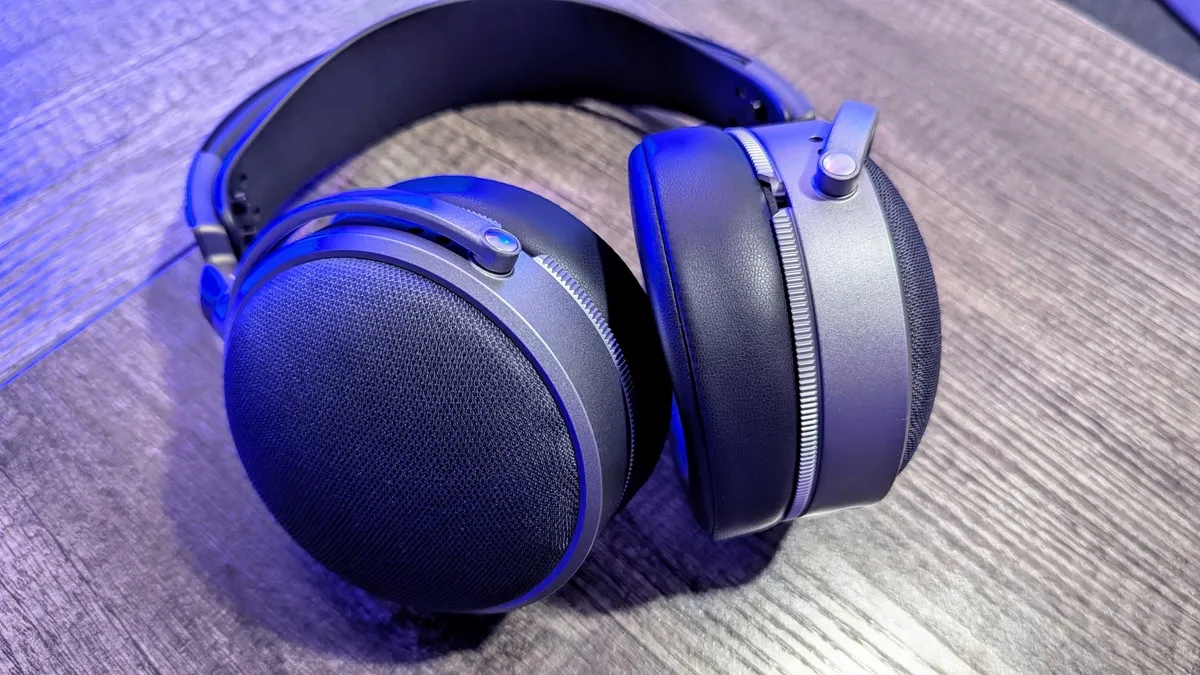 Đánh Giá Tai Nghe Audeze LCD-S20: Tai nghe phòng thu cân bằng, bền bỉ và sẵn sàng cho mọi bản mix