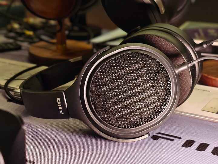 FiiO JT7 – Tai Nghe Planar Magnetic Open-Back Đã Sẵn Hàng Tại Fitgearshop!