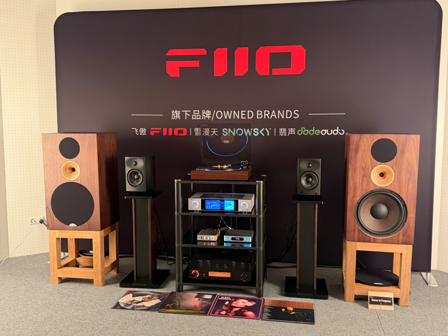 FiiO SV13 Xuất Hiện Tại High End Vienna 2026 – Mẫu Loa HiFi Thụ Động Đầu Tiên Của FiiO Gây Chú Ý
