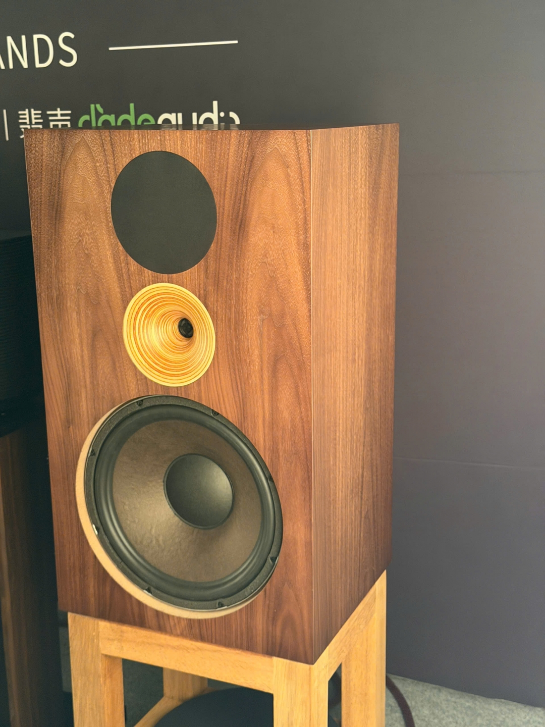 FiiO SV13 Xuất Hiện Tại High End Vienna 2026 – Mẫu Loa HiFi Thụ Động Đầu Tiên Của FiiO Gây Chú Ý