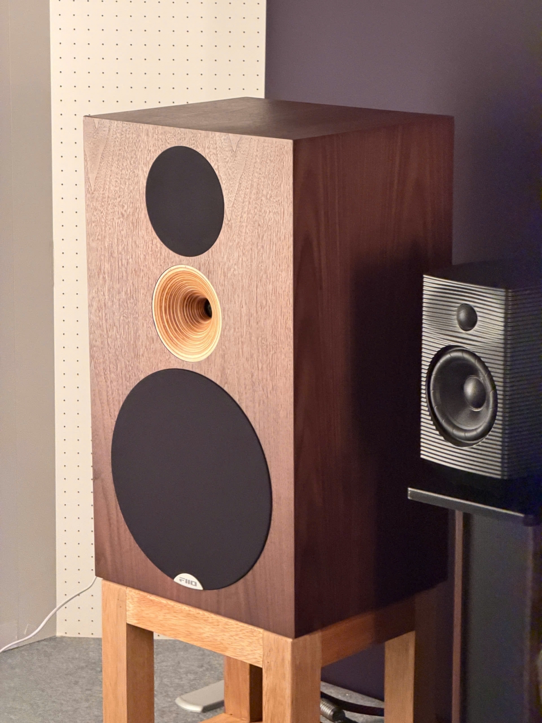 FiiO SV13 Xuất Hiện Tại High End Vienna 2026 – Mẫu Loa HiFi Thụ Động Đầu Tiên Của FiiO Gây Chú Ý