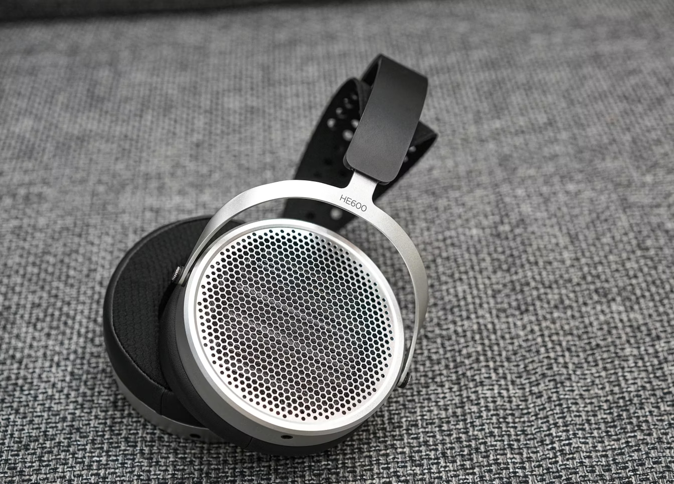 HIFIMAN HE600
