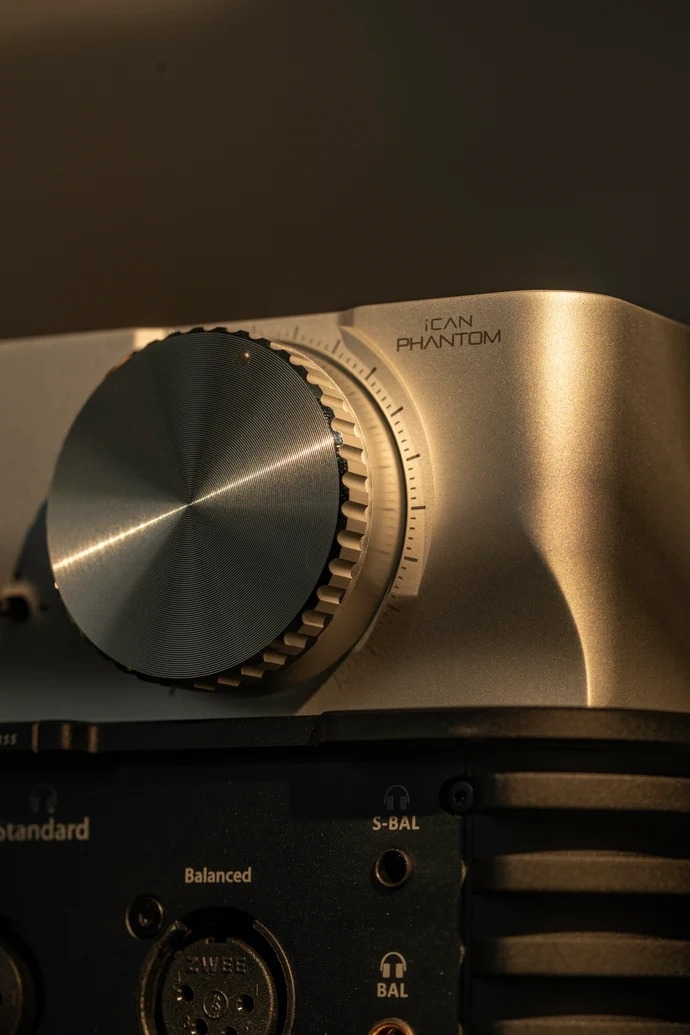 iFi iCAN Phantom 1.5
