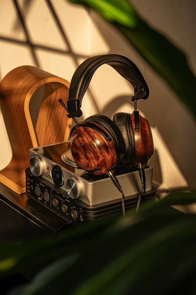 iFi iCAN Phantom 1.5