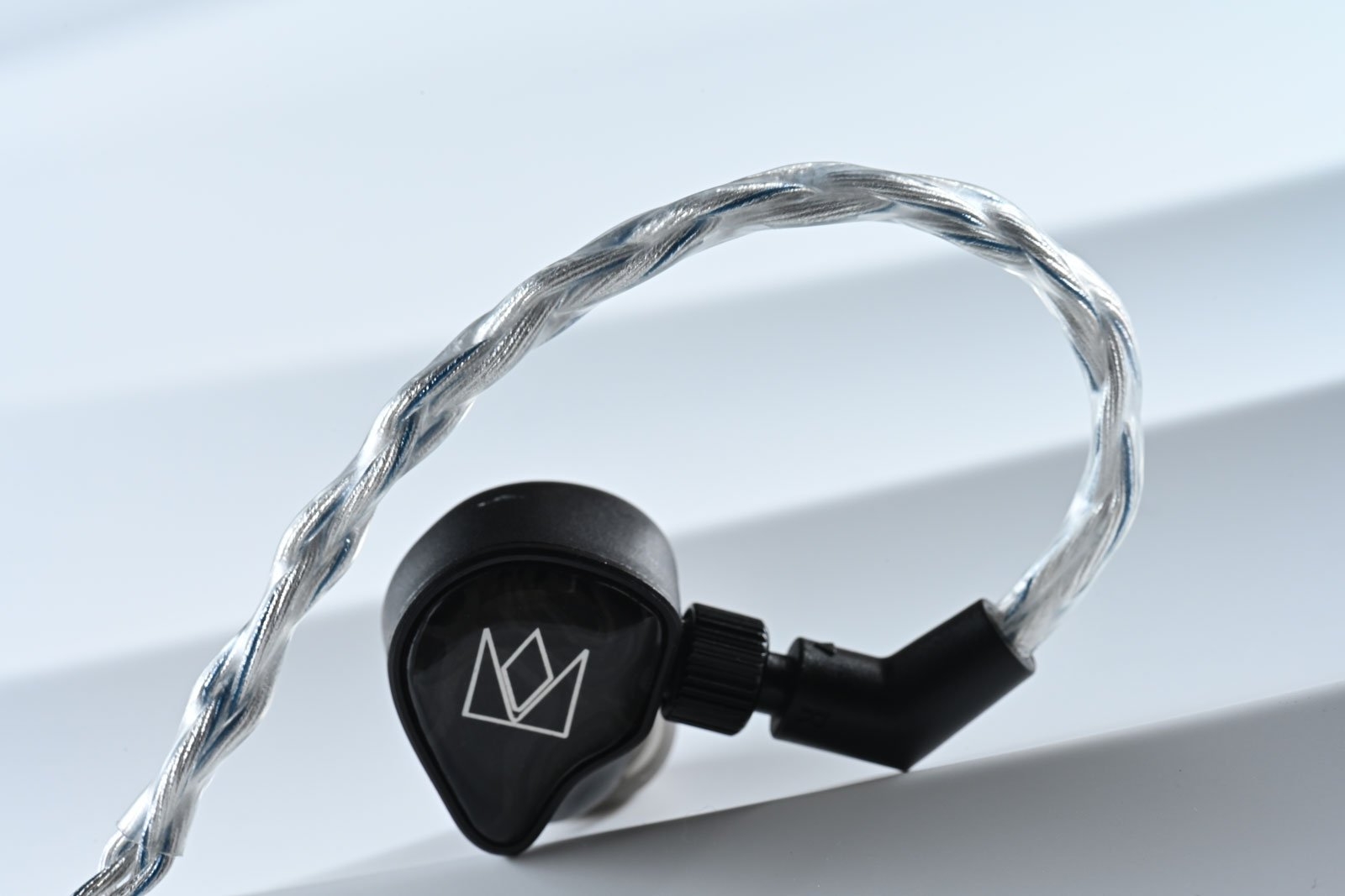 Noble Audio XM-1 – Tai nghe IEM tích hợp công nghệ xMEMS đầu tiên của Noble Đã Sẵn Hàng Tại Fitgearshop