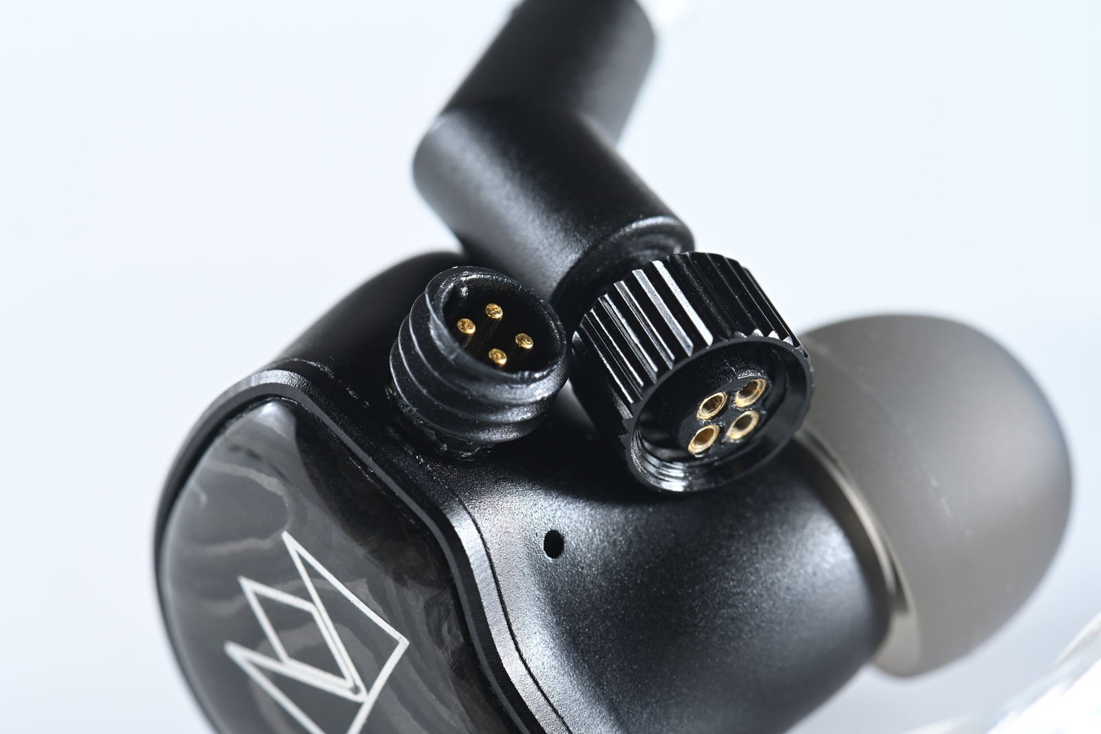 Noble Audio XM-1 – Tai nghe IEM tích hợp công nghệ xMEMS đầu tiên của Noble Đã Sẵn Hàng Tại Fitgearshop