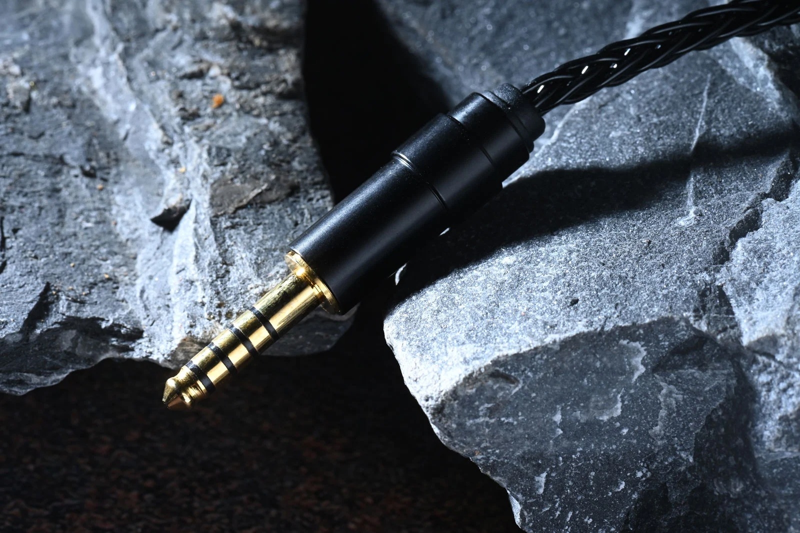 Noble Vanguard – Tai Nghe In Ear Hybrid 3 Driver Đã Sẵn Hàng Tại Fitgearshop