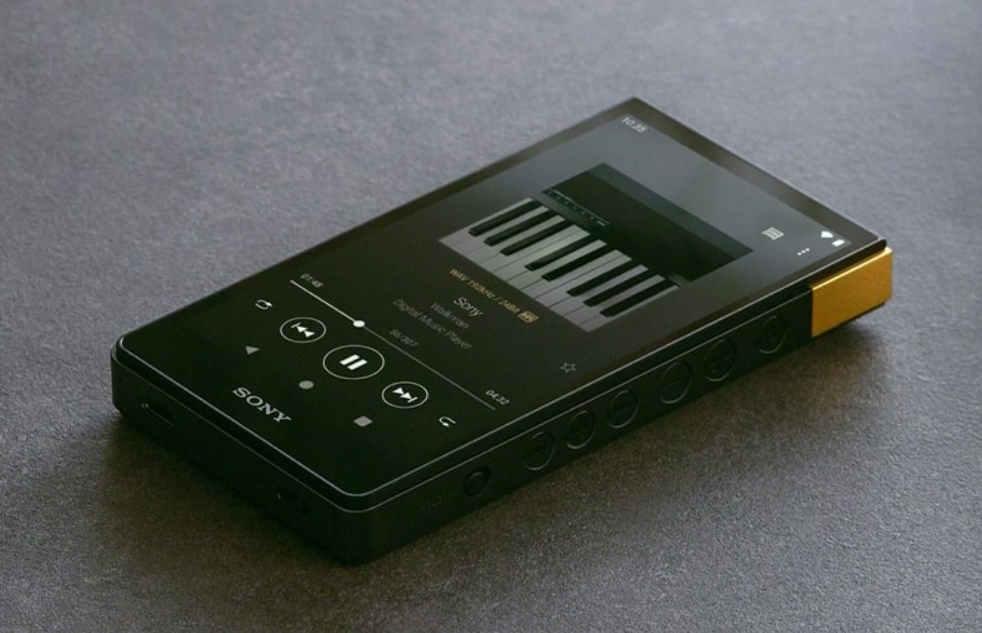 Sony ra mắt máy nghe nhạc Walkman NW-ZX707 thiết kế hiện đại