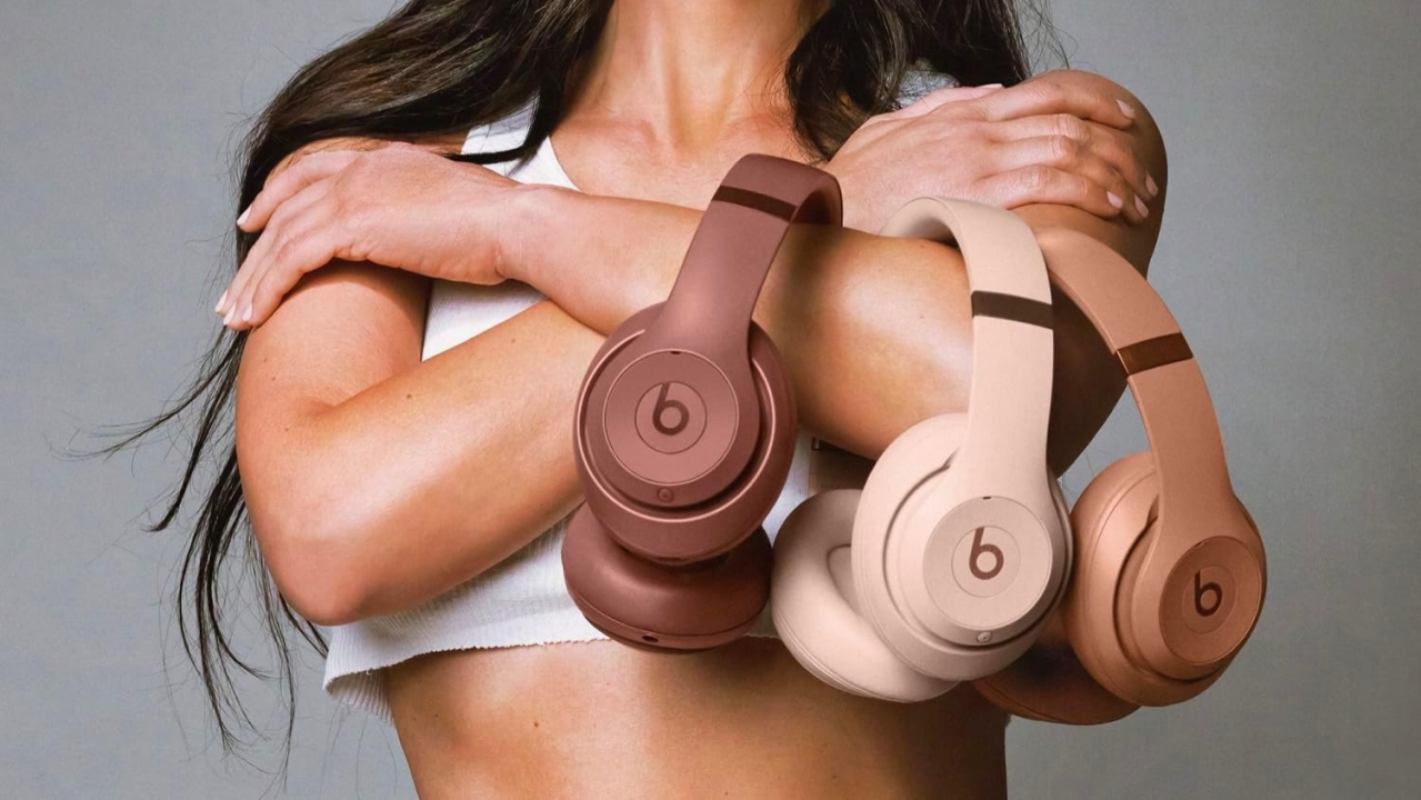 Apple Ra Mắt Beats Studio Pro Kim Kardashian Edition