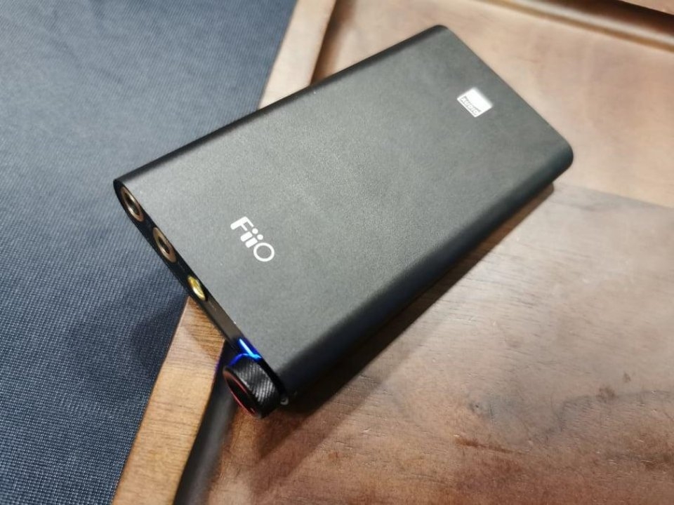 DAC/Amp Fiio Q3: Bản Nâng Cấp của Fiio Q1 Mark 2