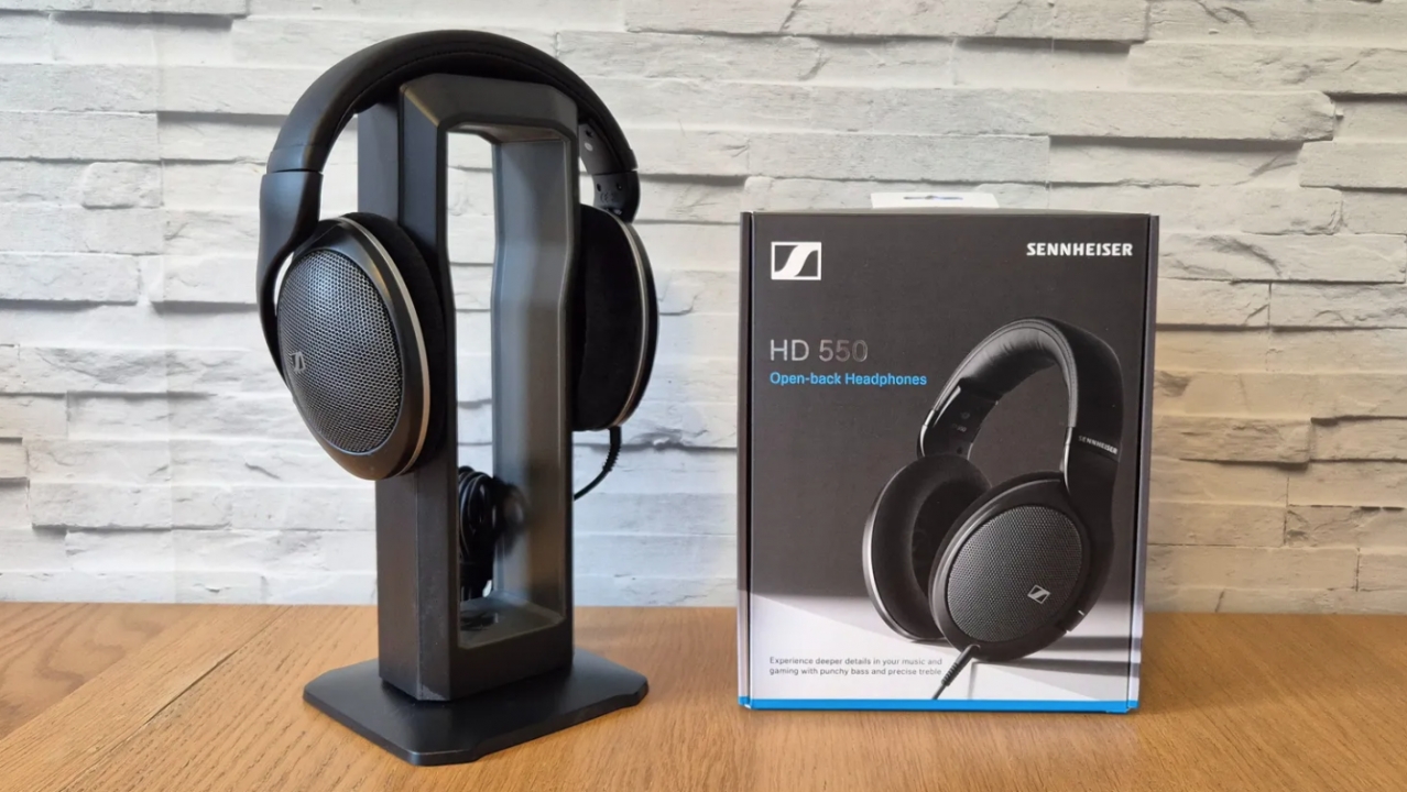 Đánh Giá chi Tiết Sennheiser HD 550 – Chiếc Tai Nghe Audiophile Đáng Mua Nhất 2025
