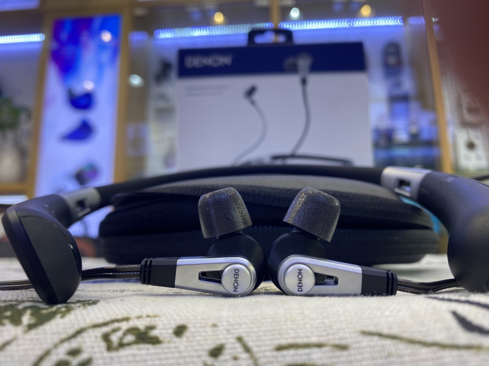 Đánh giá tai nghe bluetooth neckband Denon AH-C820W