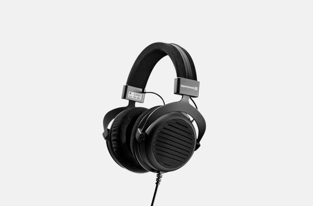 Phiên bản đặc biệt tai nghe Beyerdynamic DT990 Black Special Edition