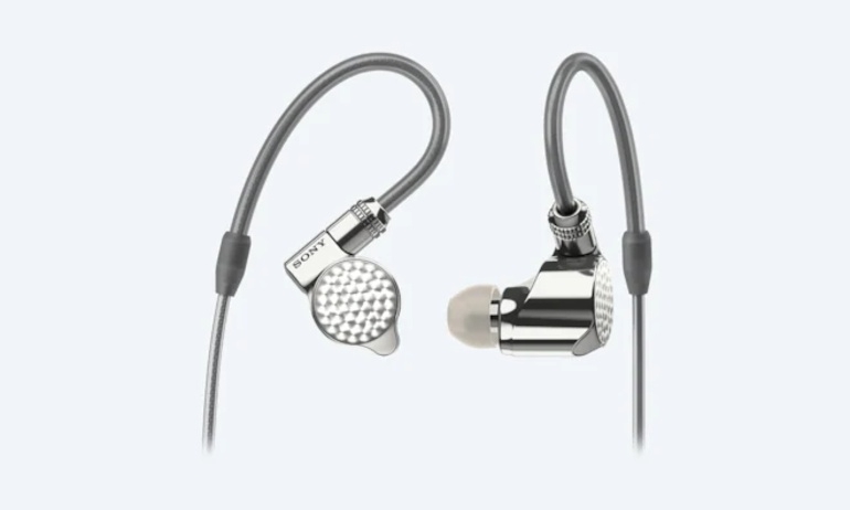 Sony tung ra mẫu tai nghe in-ear đầu bảng IER-Z1R, trang bị 3 driver, giá 54 triệu đồng