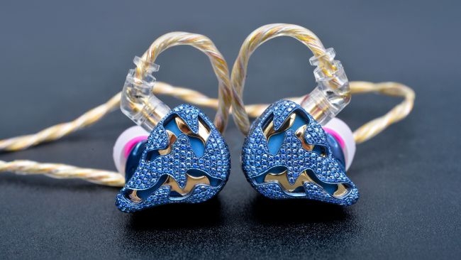 Tai nghe nhét tai in-ear đắt nhất thế giới 