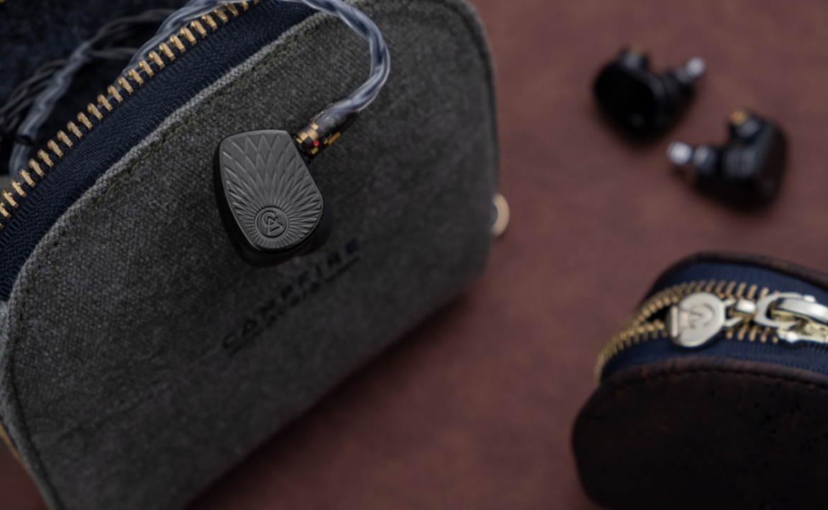 Trên tay tai nghe Campfire Audio Solaris Limited Edition