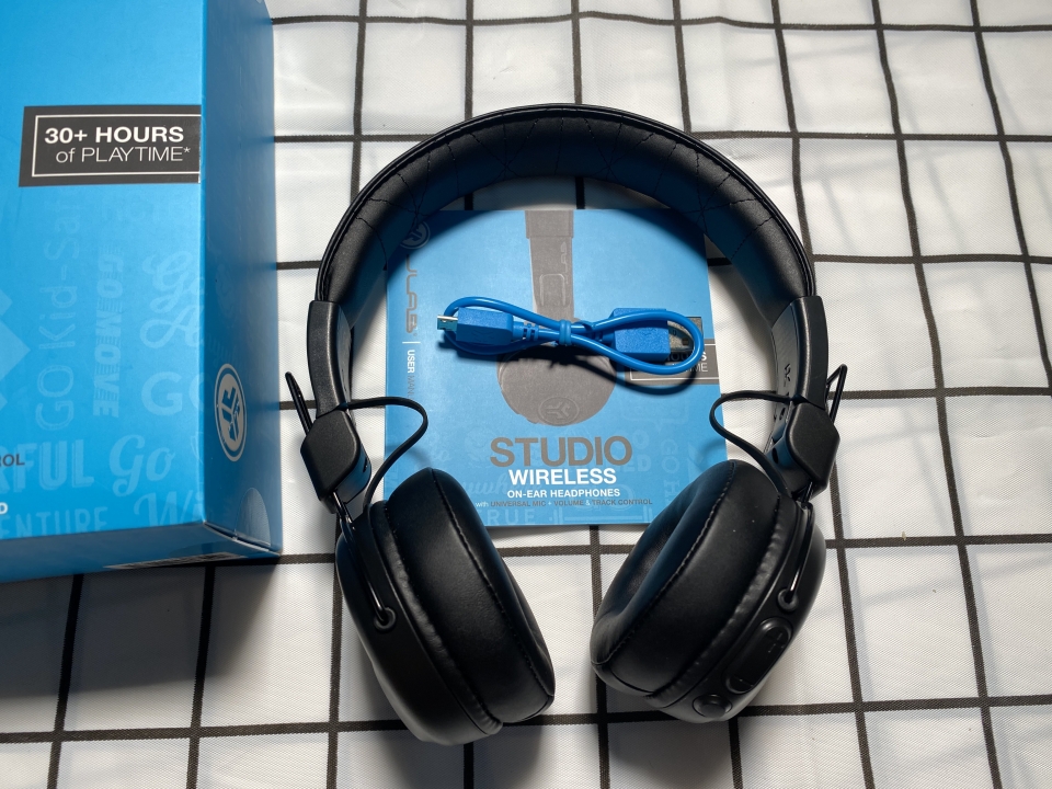 Unboxing tai nghe JLAB STUDIO WIRELESS ON-EAR HEADPHONES